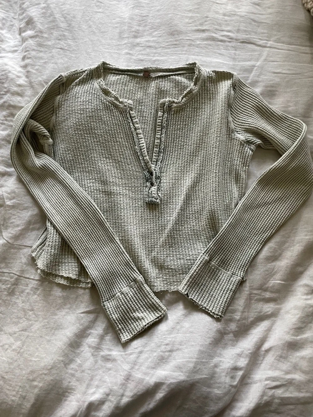 Free People Colt distressed waffle long sleeve Henley in sea foam size M